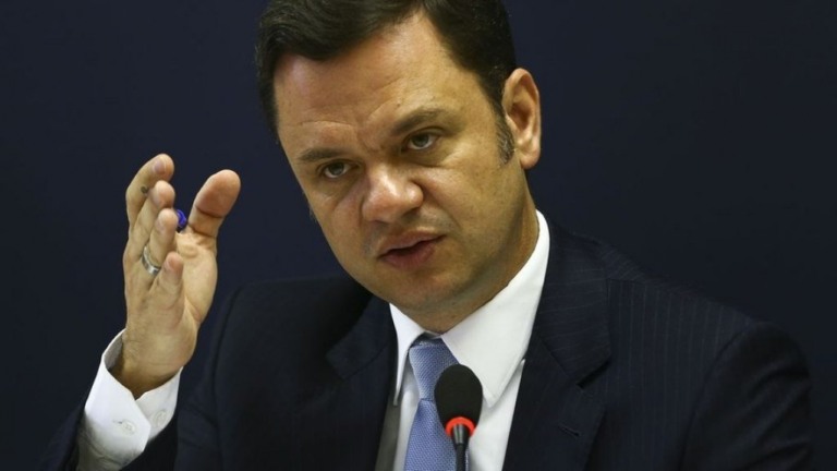 Ministro da Justiça diz que "nenhuma decisão foi tomada" por reajustes