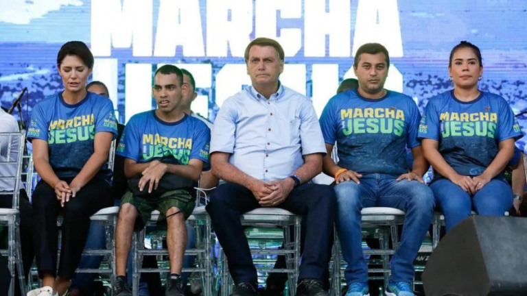 Com PEC aprovada, Bolsonaro soma R$ 343 bi em medidas eleitoreiras