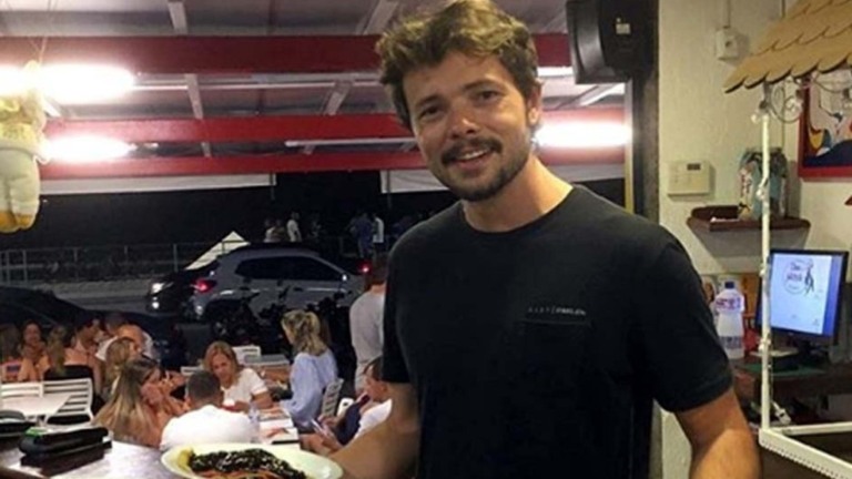 Ex galã da Globo faz homenagem à atores que se tornaram empreendedores: ‘Digna’