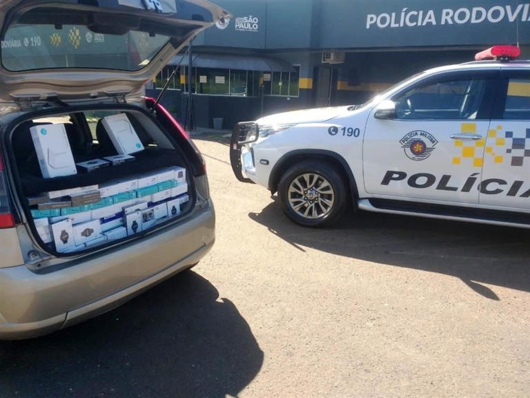 Blitz na rodovia apreende  carga de eletrônicos do Paraguai em Garça