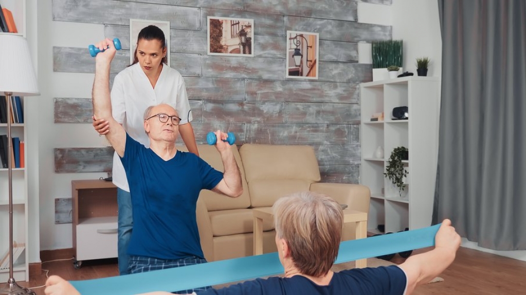 Dia dos Avós: exercício físico promove bem-estar físico e mental para idosos