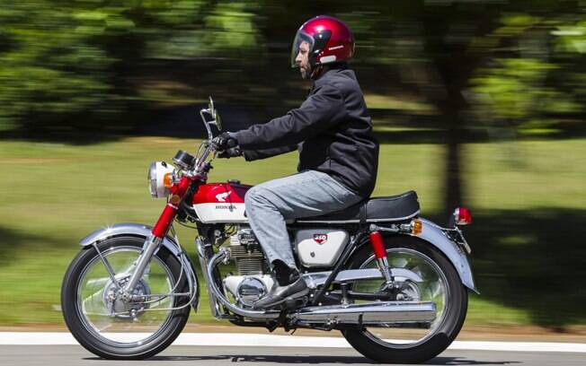 A Honda CB 350 K0 de 1968 era mais confortável que suas rivais com motores 2T