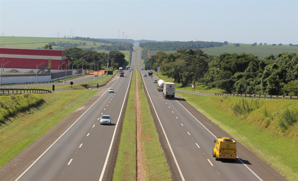 Eixo aponta queda de mortes em rodovias e defende obras e radares