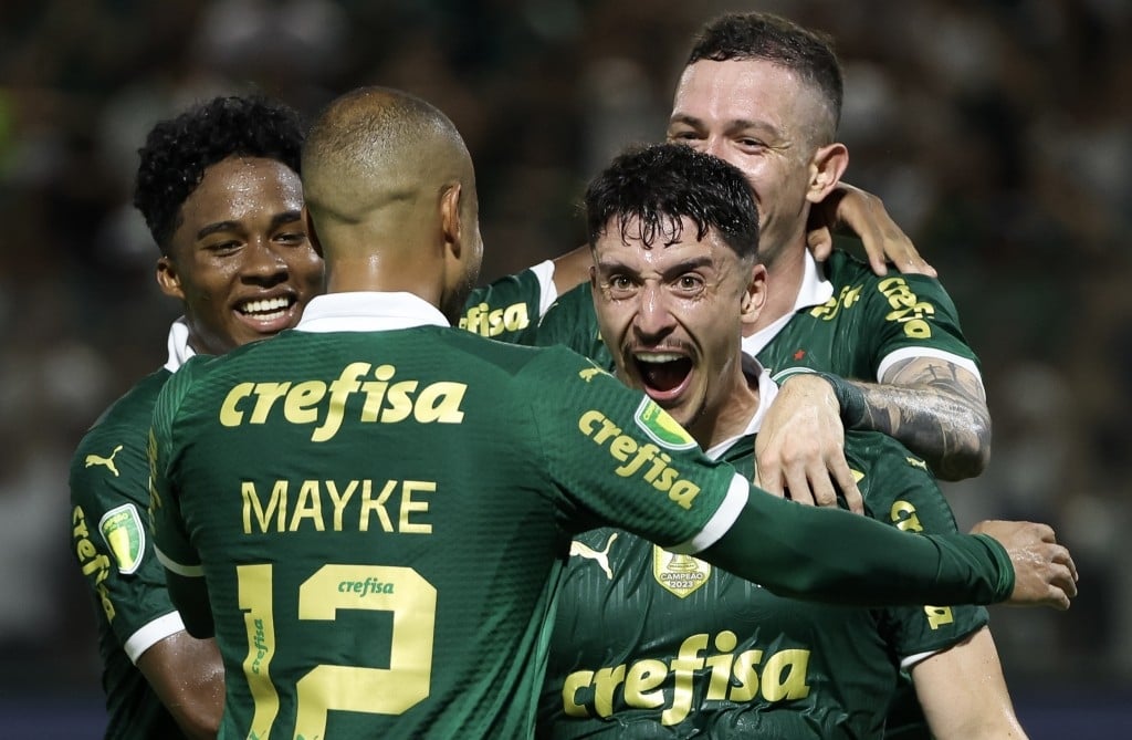 Palmeiras goleia a Ponte Preta e está na semifinal do Paulistão