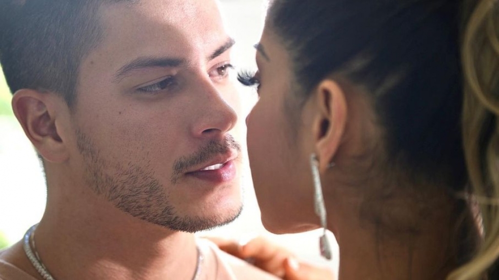 Maíra Cardi diz que espera 'sexo de manhã, tarde e noite' após 'BBB' Maíra Cardi diz que espera 'sexo de manhã, tarde e noite' após 'BBB'