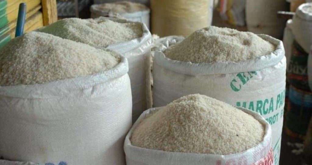 Governo marca leilão para comprar 300 mil toneladas de arroz em meio a protestos de produtores Governo marca leilão para comprar 300 mil toneladas de arroz em meio a protestos de produtores
