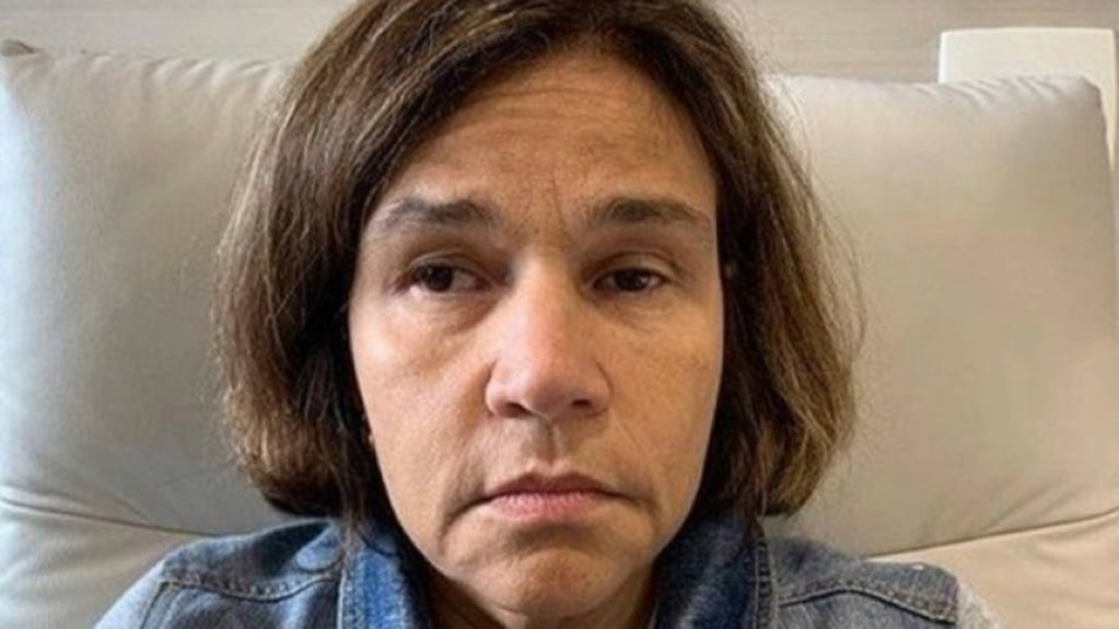Claudia Rodrigues sofre ruptura no tendão durante internação, mas passa bem