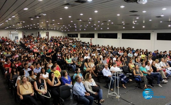 Novos alunos são recepcionados na Unimar