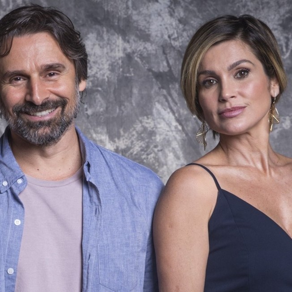 Mário e Helena se beijam após ele acusá-la de traição, em "Salve-se Quem Puder" Mário e Helena se beijam após ele acusá-la de traição, em "Salve-se Quem Puder"