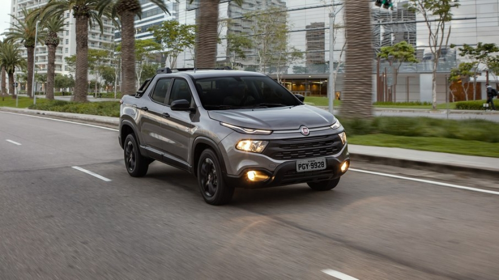 Fiat Toro lidera vendas de picapes seminovas pela internet, diz estudo