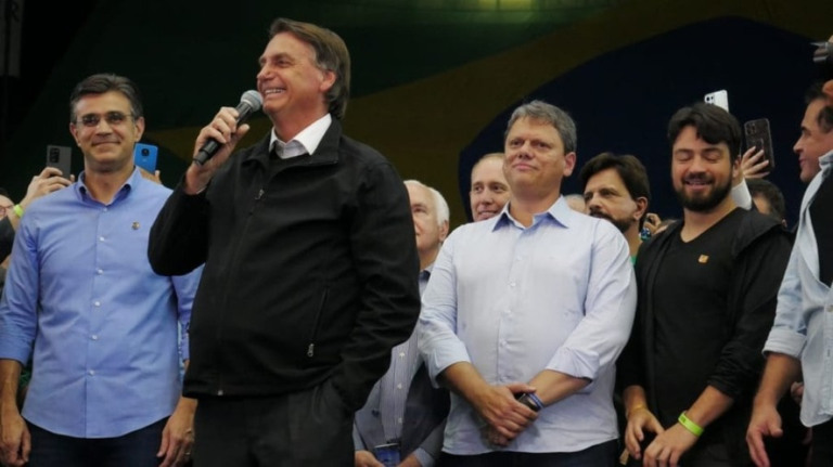 Se eleito, Bolsonaro promete negociar extinção do orçamento secreto