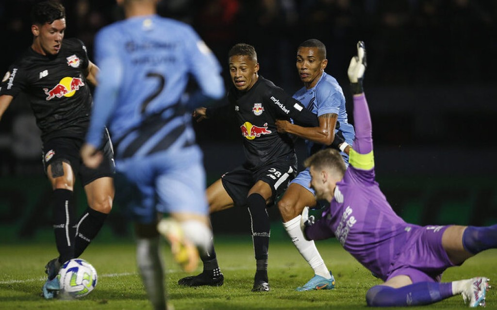 Red Bull Bragantino vence o Athletico Paranaense pelo Brasileirão