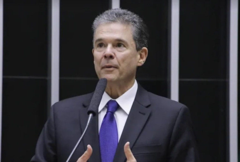 Ministro da Pesca, André de Paula, busca “diálogo para o desenvolvimento” em visita a Pernambuco