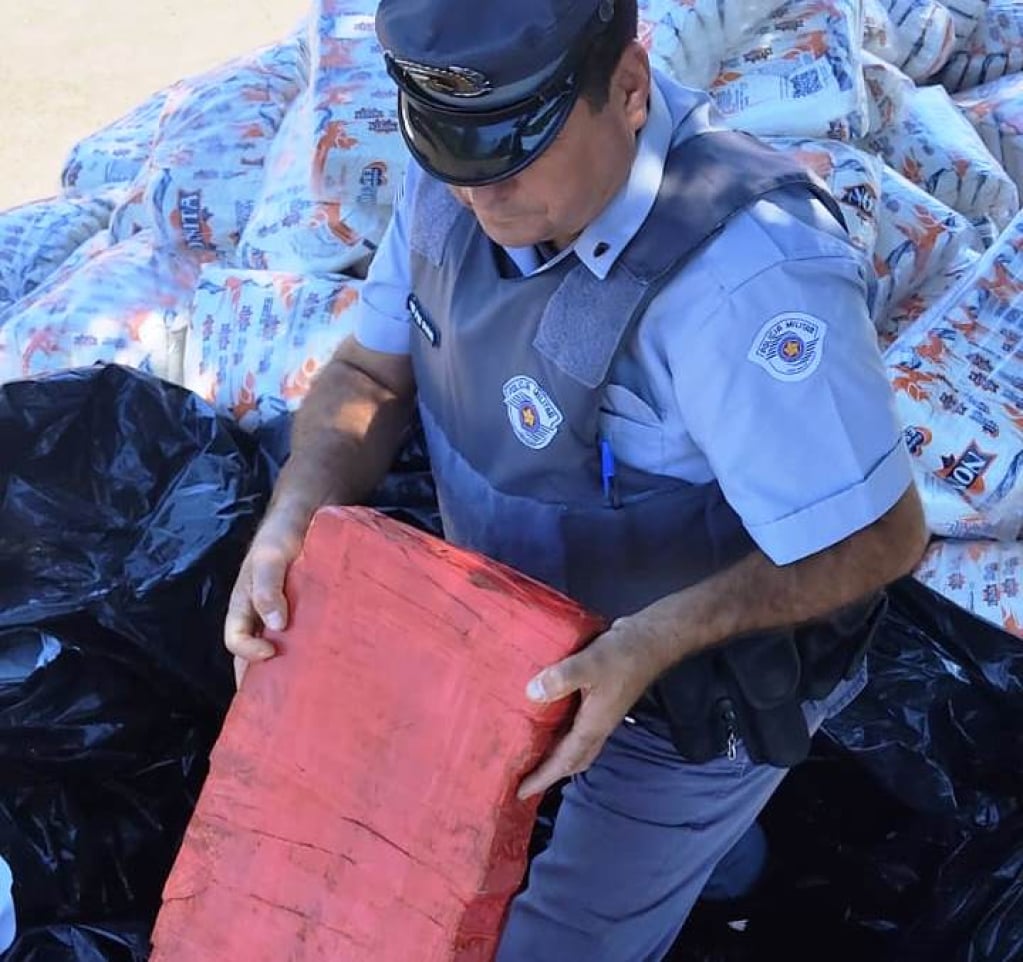 Rota caipira - carga de mil quilos de maconha é apreendida em Paraguaçu