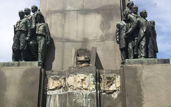 Estátua da mãe de Marechal Deodoro foi removida da Glória