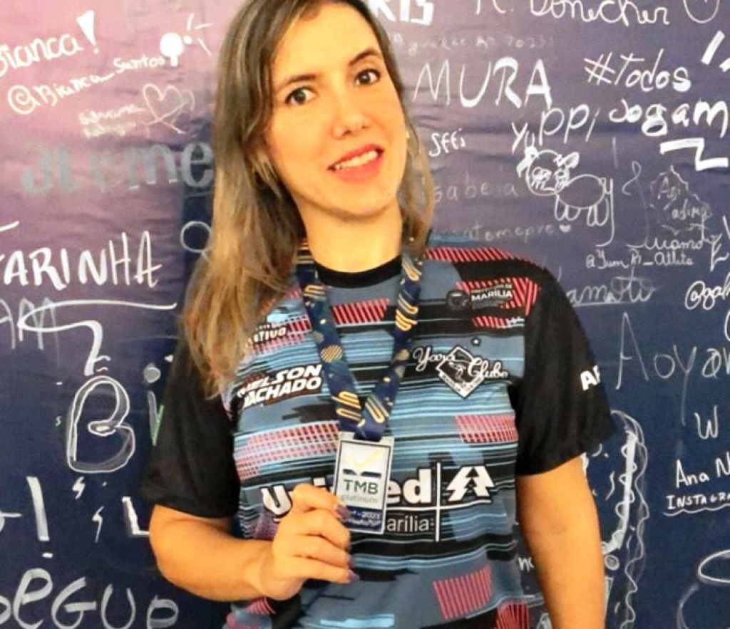 Mesatenista Larissa Tassi conquista medalha de prata no TBM Platinum