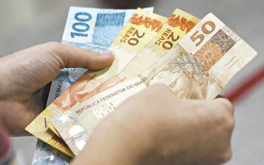 Faça o seu dinheiro caro render dinheiro barato Faça o seu dinheiro caro render dinheiro barato