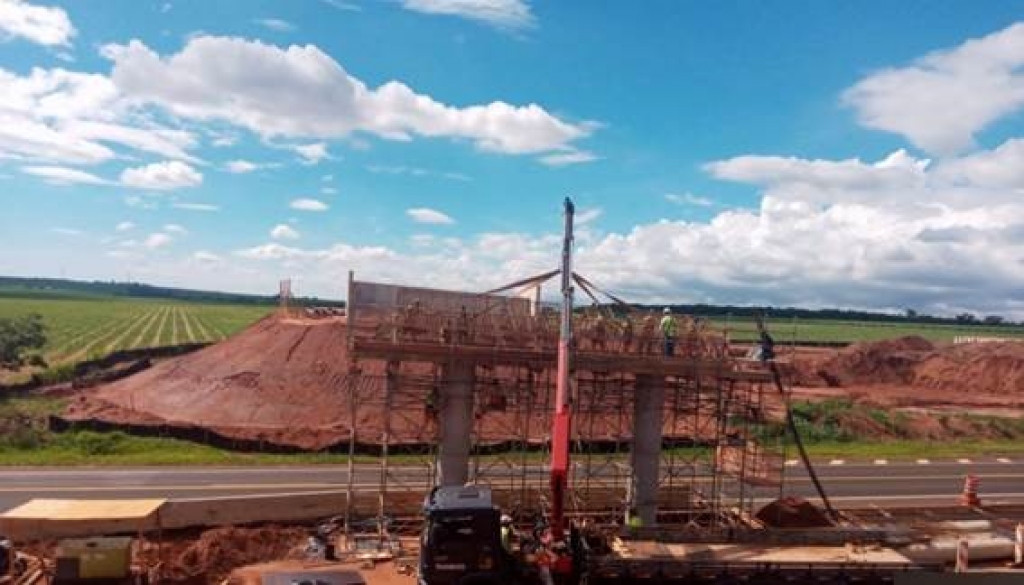 Obras vão interditar dois sentidos da SP-333 em Assis nesta quarta-feira Obras vão interditar dois sentidos da SP-333 em Assis nesta quarta-feira