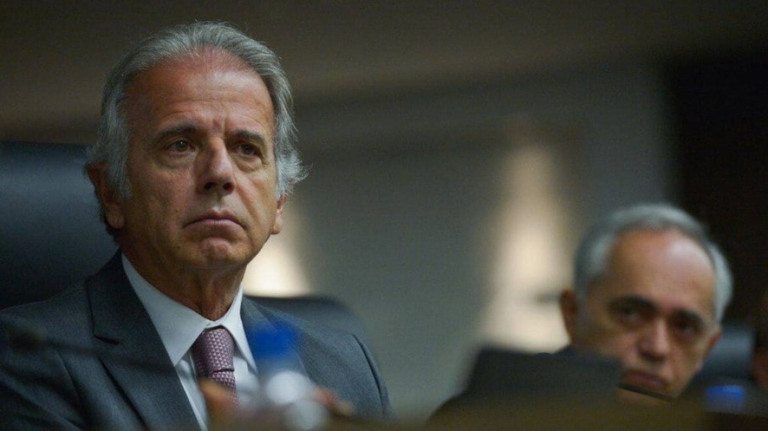 Favorito para assumir Defesa, José Múcio se reúne com Lula
