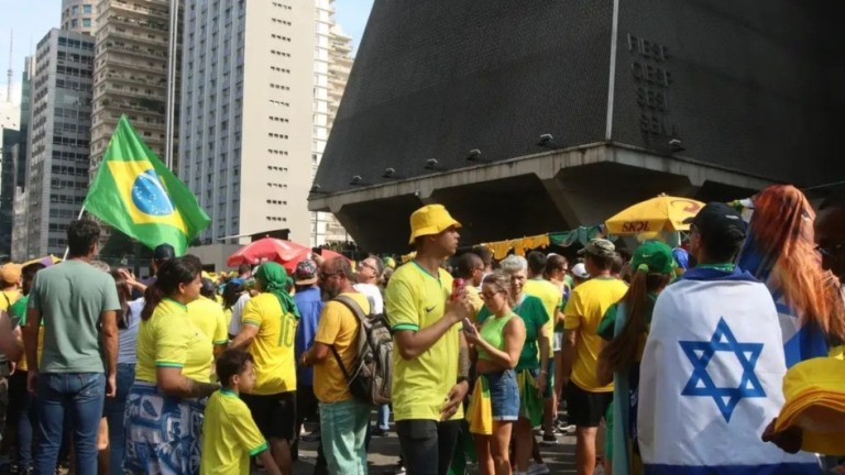 Rovena Rosa/Agência Brasil Ato em apoio ao ex-presidente da República, Jair Bolsonaro, na Avenida Paulista – 25.02.2024