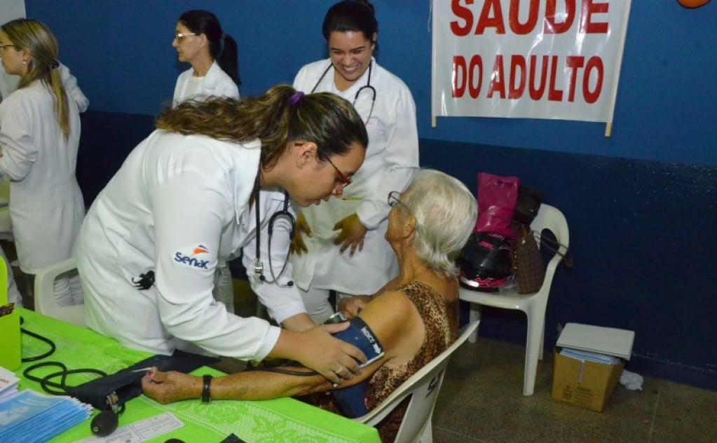 Idosos em Ação reúne 800 e estimula saúde, cidadania e bem-estar