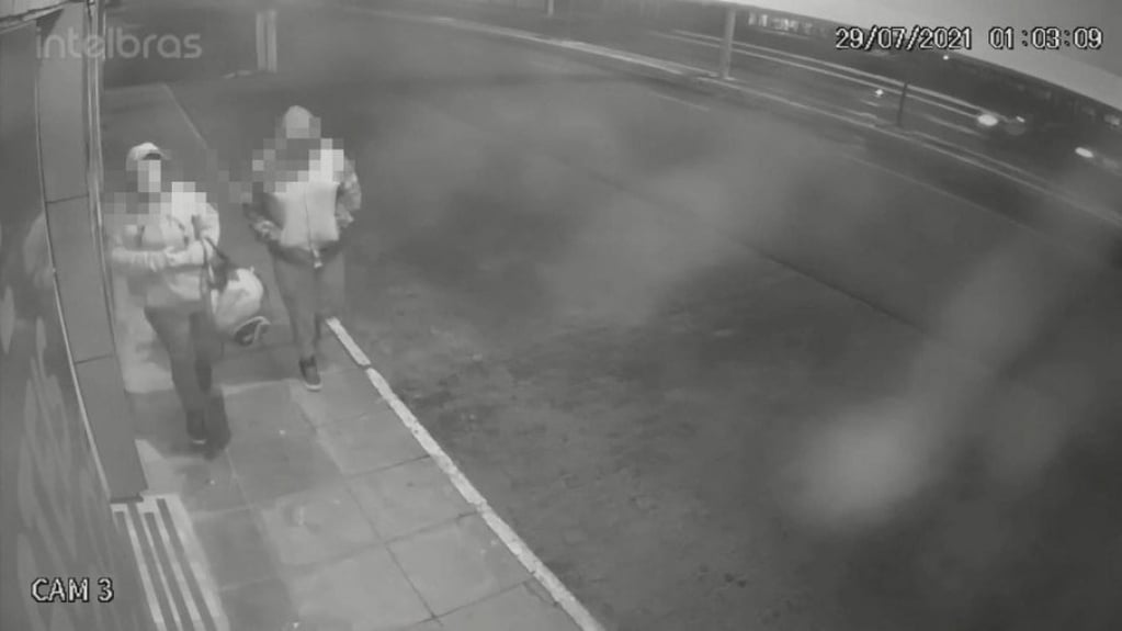 Caso Miguel: Mãe é flagrada transportando corpo do filho assassinado em mala