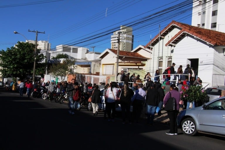 Vaga de emprego na Havan tem fila desde a madrugada em Marília