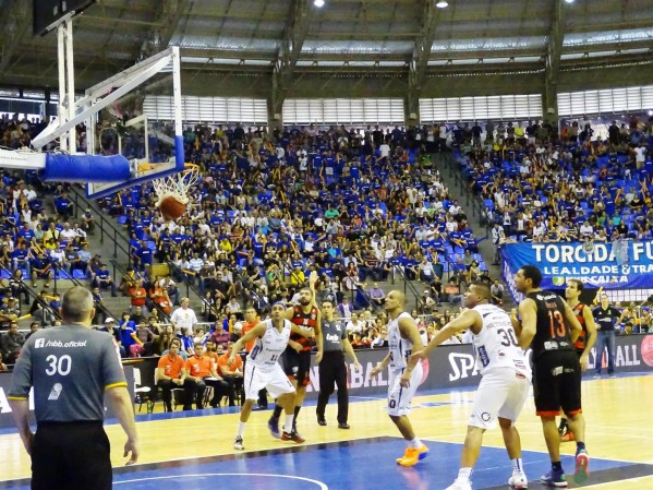 BASQUETE - Bauru deixa vitória escapar, mas pode ter novo jogo em Marília