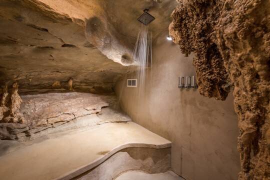 Recursos naturais, como estalactites, podem ser vistos por toda parte. Foto: Jam Press/Beckham Creek Cave Lodge