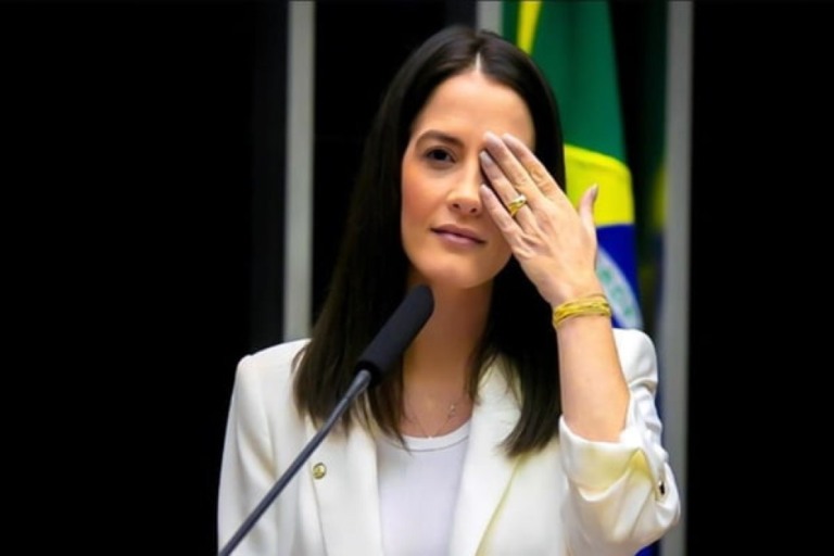 Morre a Deputada Federal Amália Barros (PL), após complicações pós-cirúrgicas