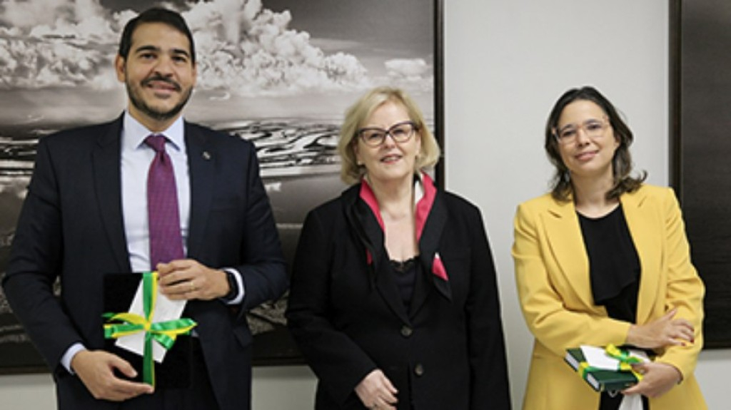 Ministro da AGU se reúne com Weber e fala em 'redução de litígios' Ministro da AGU se reúne com Weber e fala em 'redução de litígios'