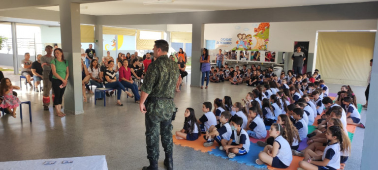 Programa de educação ambiental forma 79 alunos em escola de Marília