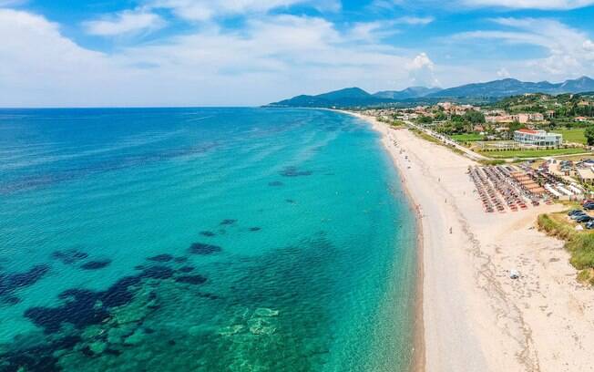 Foto aérea da praia de Preveza