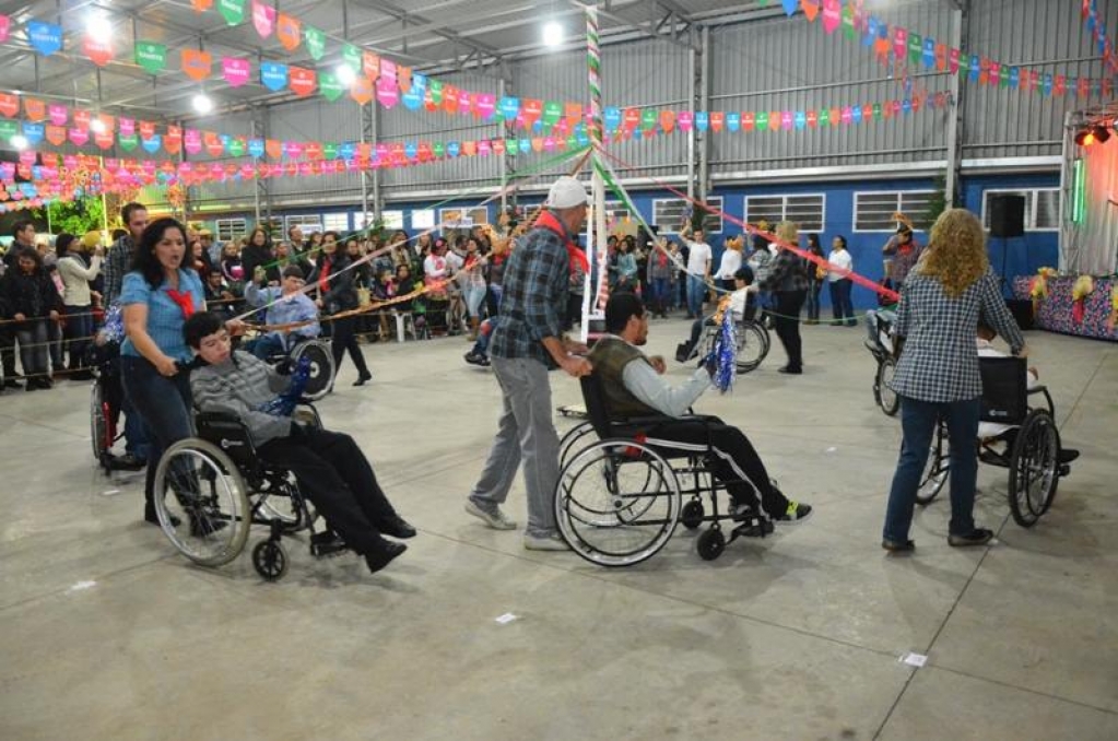 Apae faz festa Junina com lazer, alimentação e ação comunitária neste sábado