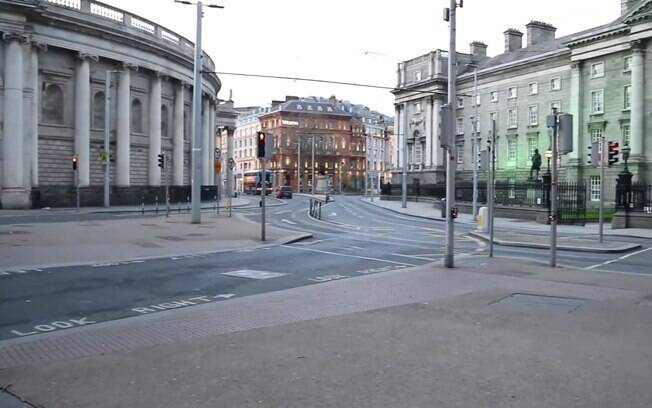 Ruas de Dublin vazias.