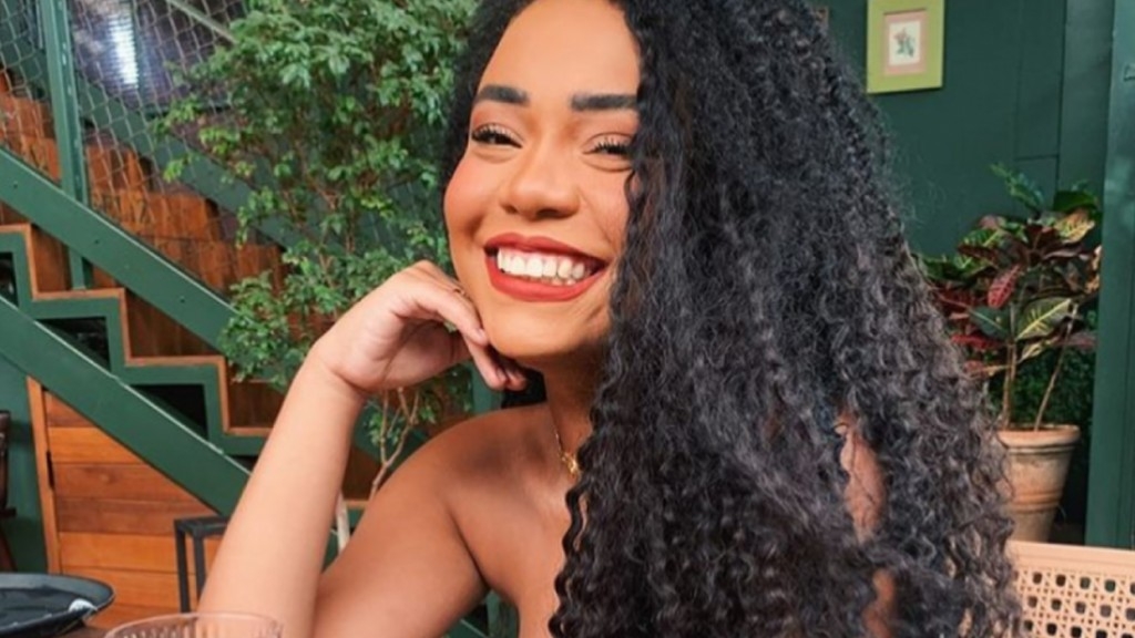 A ex BBB 24 Thalyta, faz cirurgia estética e impressiona com resultado: ‘Me achando’ A ex BBB 24 Thalyta, faz cirurgia estética e impressiona com resultado: ‘Me achando’