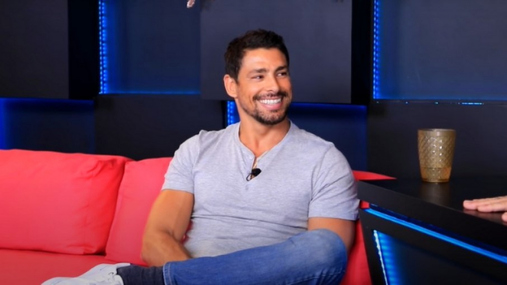 Cauã Reymond detalha lugares onde fez sexo Cauã Reymond detalha lugares onde fez sexo