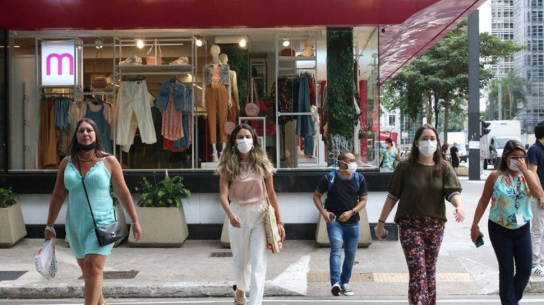 Covid-19: Prefeitura recomenda uso de máscara e vacinação atualizada