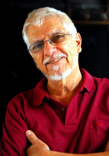 18/08/2023, O fotógrafo Guina Ramos, para matéria sobre estande de fotógrafos na Bienal do Rio.  Foto: Regina Bienenstein/Divulgação