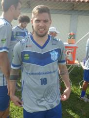 Bruno Farias volta e faz treino físico no Marília