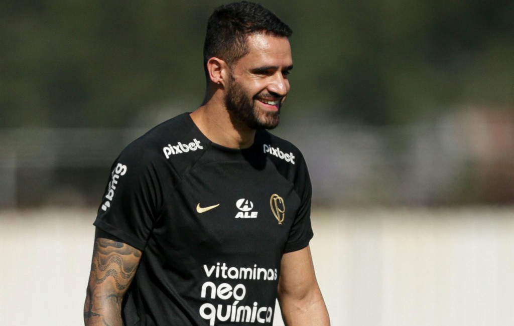 Renato Augusto está relacionado para o jogo | Foto: Agência