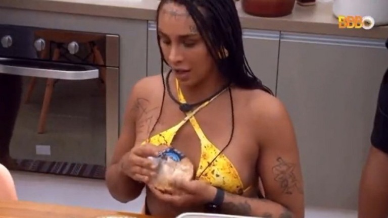 'BBB 22': Linn da Quebrada mostra 'herança' que recebeu de Naiara