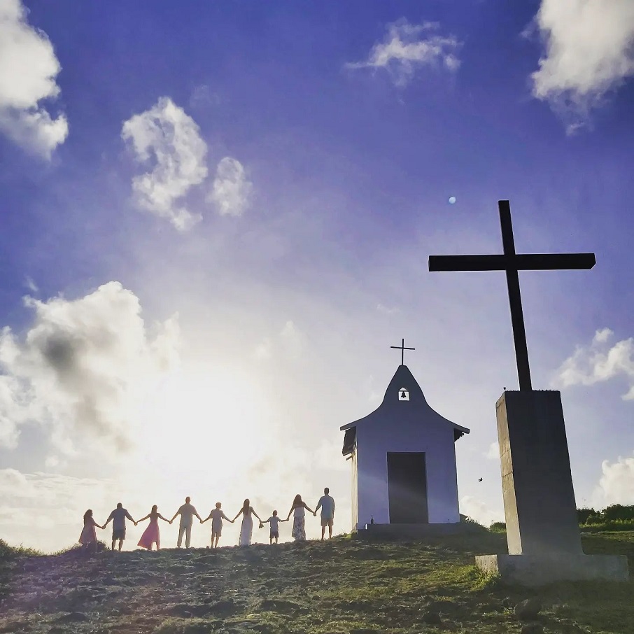 Capela de São Pedro dos Pescadores, em Fernando de Noronha.. Foto: Reprodução/Instagram @encantosdnoronha 27.12.2022