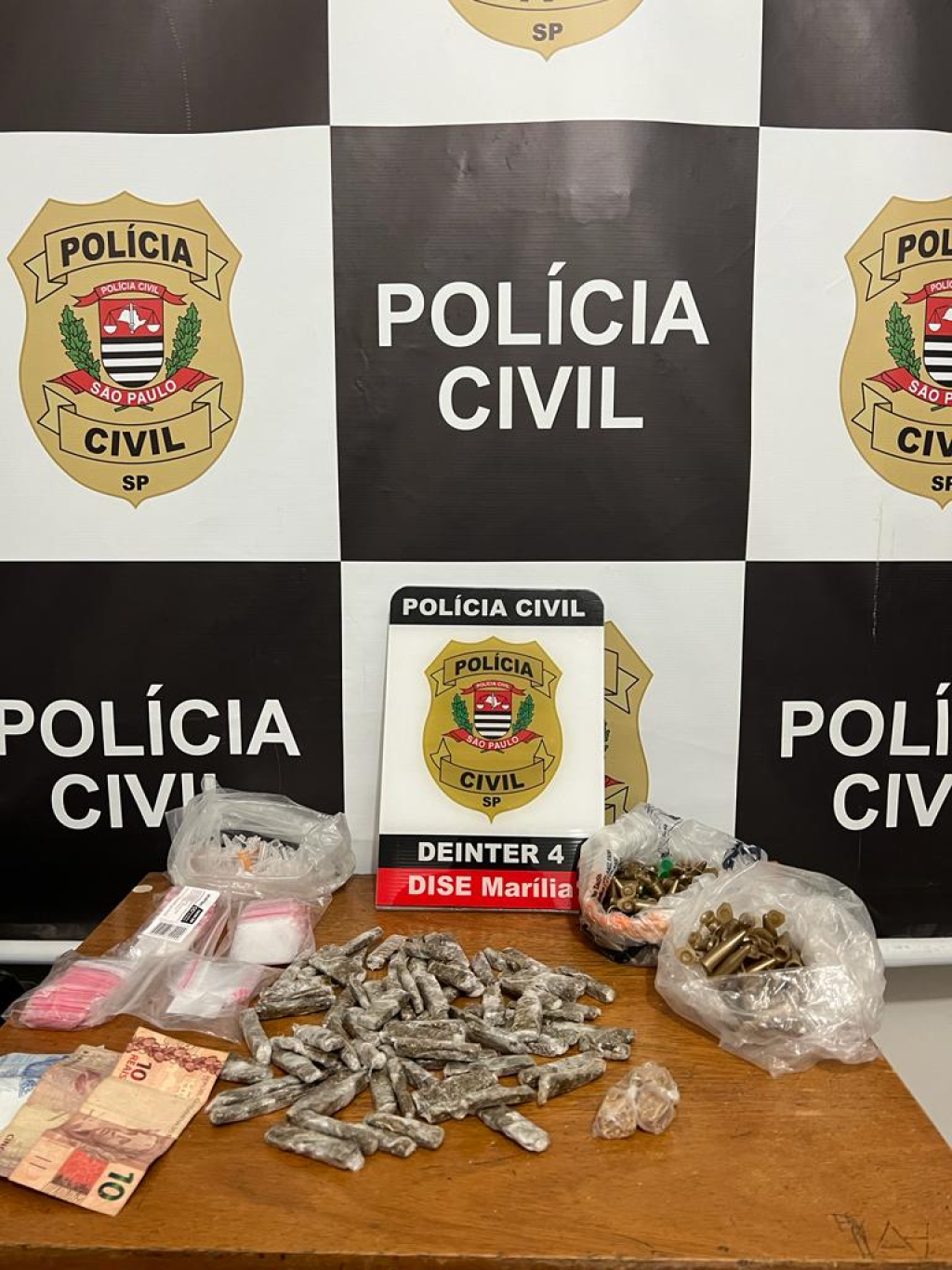 Polícia apreende adolescente por tráfico de drogas em bairro de Marília