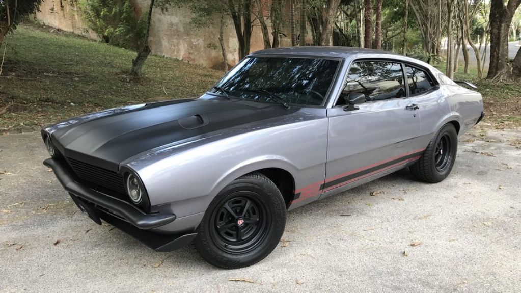 Ford Maverick ganha V8 preparado e customização caprichada