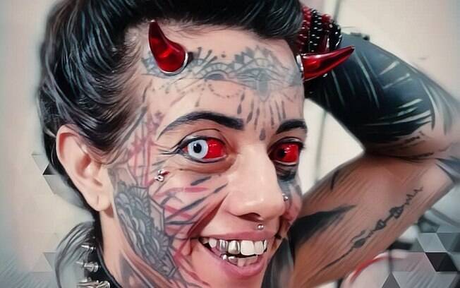 Mulher Demonia