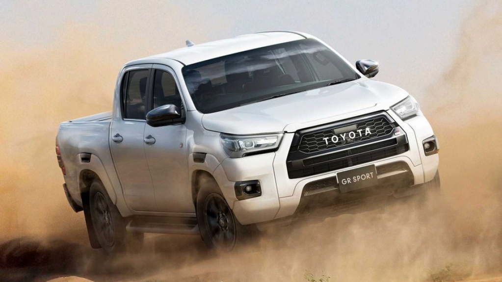 Toyota lança Hilux GR Sport no Japão antes da picape chegar ao Brasil