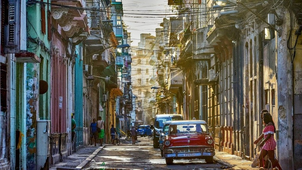 Cuba lidera em 1º lugar como destino em alta em 2023, diz ranking