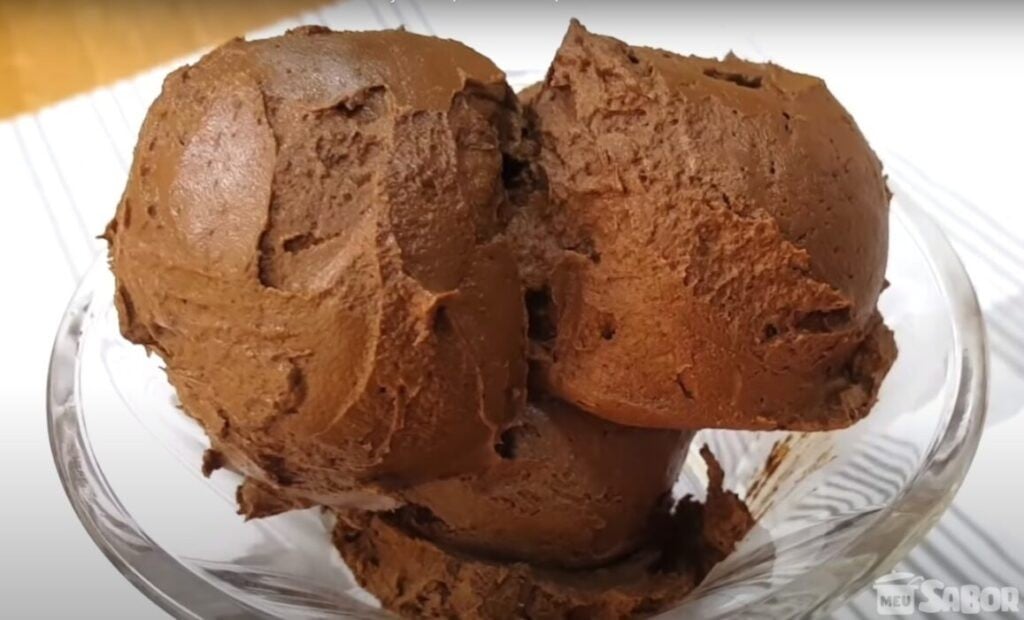 Dieta modo ON!! Veja só essa receita de Sorvete de Chocolate, com apenas 3 ingredientes?