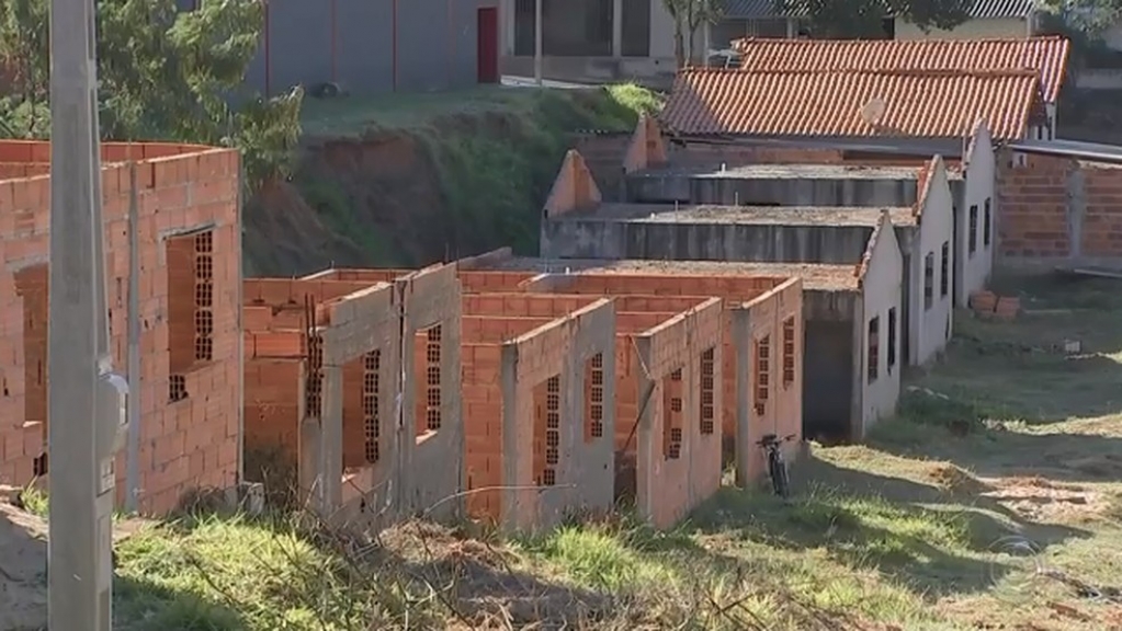 CDHU vai concluir casas abandonadas de programa federal em Pompéia e mais cidades